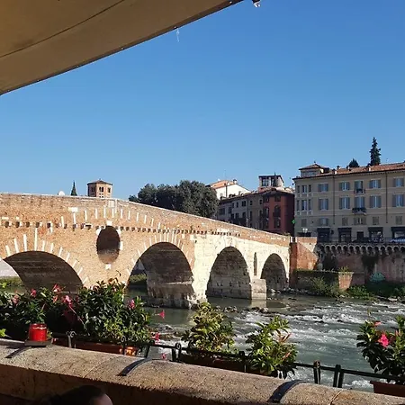 Apartment Palazzo Ponte Pietra