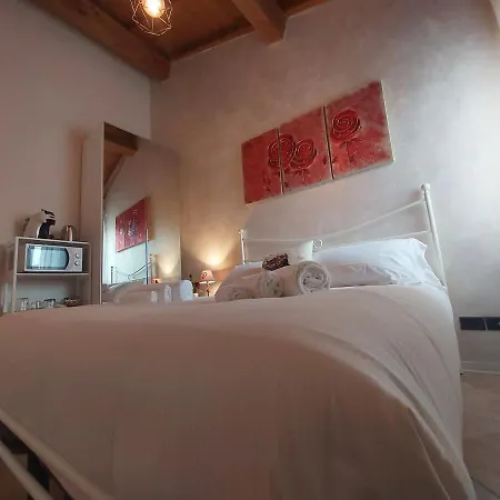 Palazzo Ponte Pietra Apartment