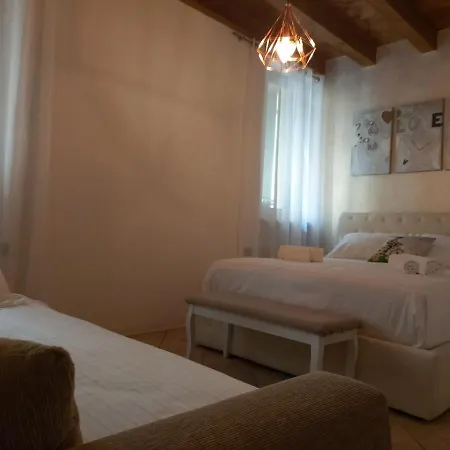 Palazzo Ponte Pietra Apartment Verona