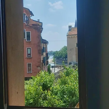 Palazzo Ponte Pietra Apartment Verona